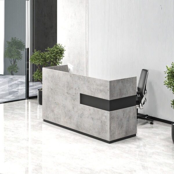 Milan reception desk